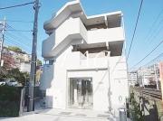 小田急小田原線新百合ヶ丘駅まで徒歩18分