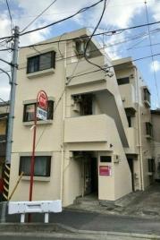 小田急小田原線読売ランド前駅まで徒歩10分