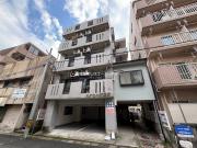 鹿児島市電谷山線新屋敷駅まで徒歩5分