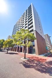 地下鉄箱崎線呉服町駅まで徒歩15分