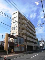 相鉄本線鶴ケ峰駅まで徒歩8分