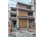 地下鉄東西線二条城前駅まで徒歩4分