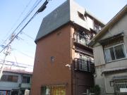 地下鉄四つ橋線岸里駅まで徒歩11分