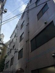 東京メトロ丸ノ内線新中野駅まで徒歩3分