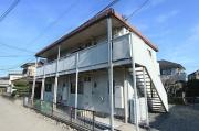 ＪＲ中央線高尾駅までバス約15分 徒歩2分