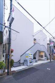 近鉄難波・奈良線河内花園駅まで徒歩1分