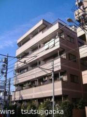 ＪＲ中央線吉祥寺駅までバス約15分 徒歩1分