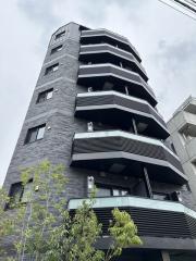 La Perla Bunkyo-Kois