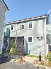 ピオーネコート