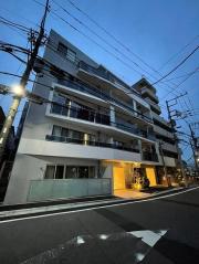 ルミーク本町イースト