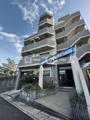 ＪＲ山陽本線明石駅までバス約15分 徒歩2分