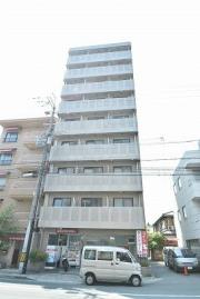 地下鉄烏丸線今出川駅まで徒歩13分