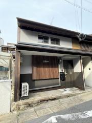 東山区石垣町東側貸家