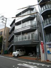 地下鉄谷町線関目高殿駅まで徒歩13分
