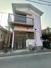 本牧町2-407 2階建て貸家