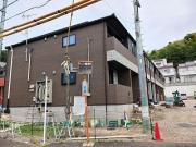 多摩都市モノレール上北台駅までバス約10分 徒歩8分