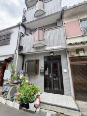 ＪＲ片町線四条畷駅まで徒歩4分