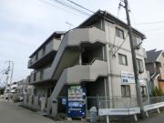 地下鉄西神・山手線伊川谷駅までバス約12分 徒歩1分