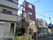 トレーシー駒場