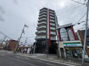 フェミネンス大津石山駅前