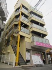 地下鉄西神・山手線湊川公園駅まで徒歩6分