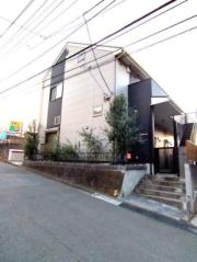 小田急小田原線新百合ヶ丘駅まで徒歩7分
