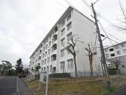 名谷2団地13号棟