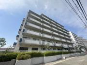 地下鉄西神・山手線伊川谷駅までバス約7分 徒歩2分