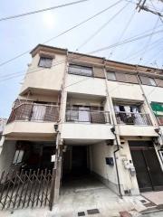 寝屋川ガレージ付テラス