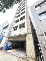 鹿児島市電唐湊線桜島桟橋通駅まで徒歩2分