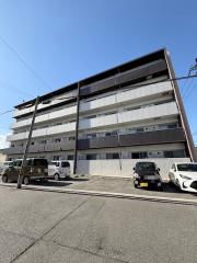 ＪＲ阪和線堺市駅まで徒歩14分