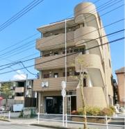 多摩都市モノレール桜街道駅まで徒歩21分