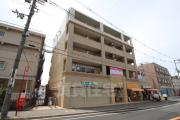 京阪本線枚方市駅までバス約8分 徒歩2分