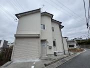 三木市上の丸町貸家