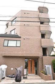 小田急小田原線下北沢駅まで徒歩15分