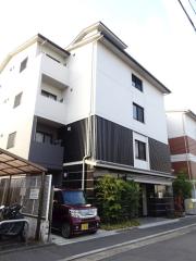 京阪鴨東線神宮丸太町駅まで徒歩4分