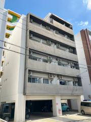 Ease COURT MAKABI