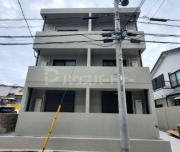 New Wisteria 浮間