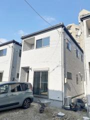 Es Town エスタウン