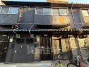 港区磯路3丁目貸家