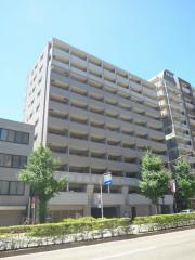 ＪＲ東海道本線三ノ宮駅まで徒歩7分