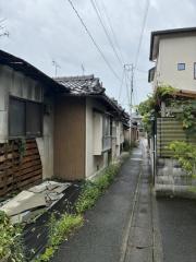 嵯峨梅ノ木町貸家