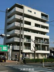 Y′s station