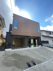 ガレージハウス レイヴンズネスト