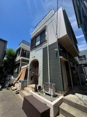 井坂邸