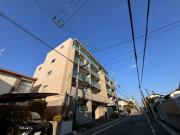 阪急宝塚線岡町駅まで徒歩13分