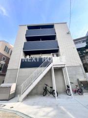 Mew Style Apartments
