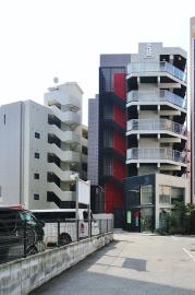 地下鉄七隈線渡辺通駅まで徒歩11分