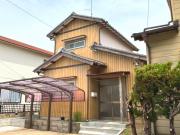 亀津貸家