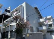 小田急小田原線百合ヶ丘駅まで徒歩4分
